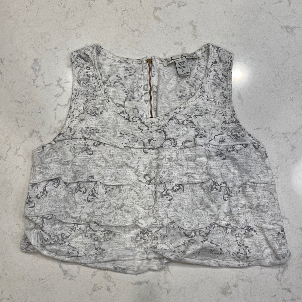 White crop top !!